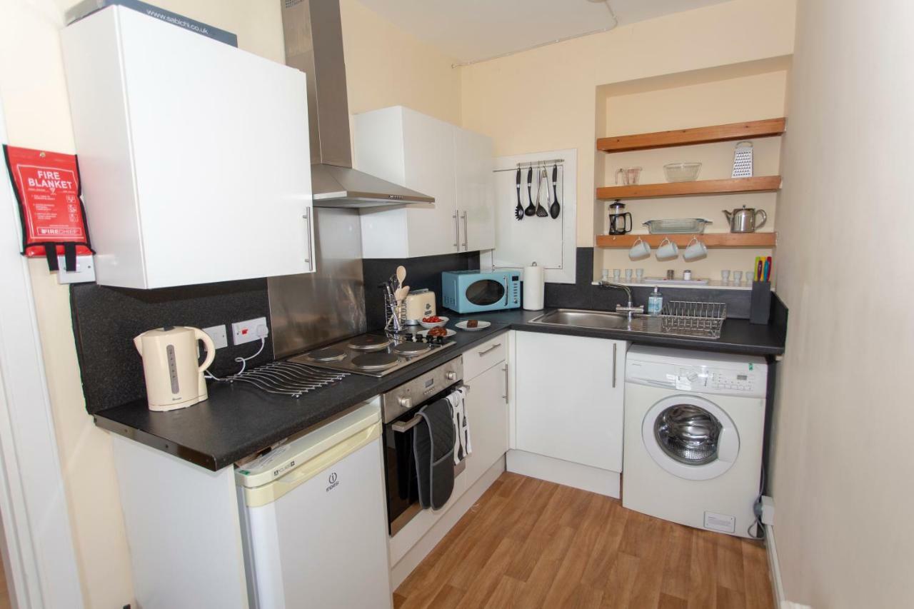 Spacious 2 Bed Apartment In The Heart Of Old Town Edinburgh Exterior foto